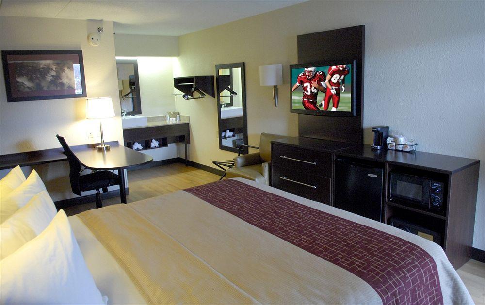 Red Roof Inn Plus+ Washington Dc - Александрія Екстер'єр фото