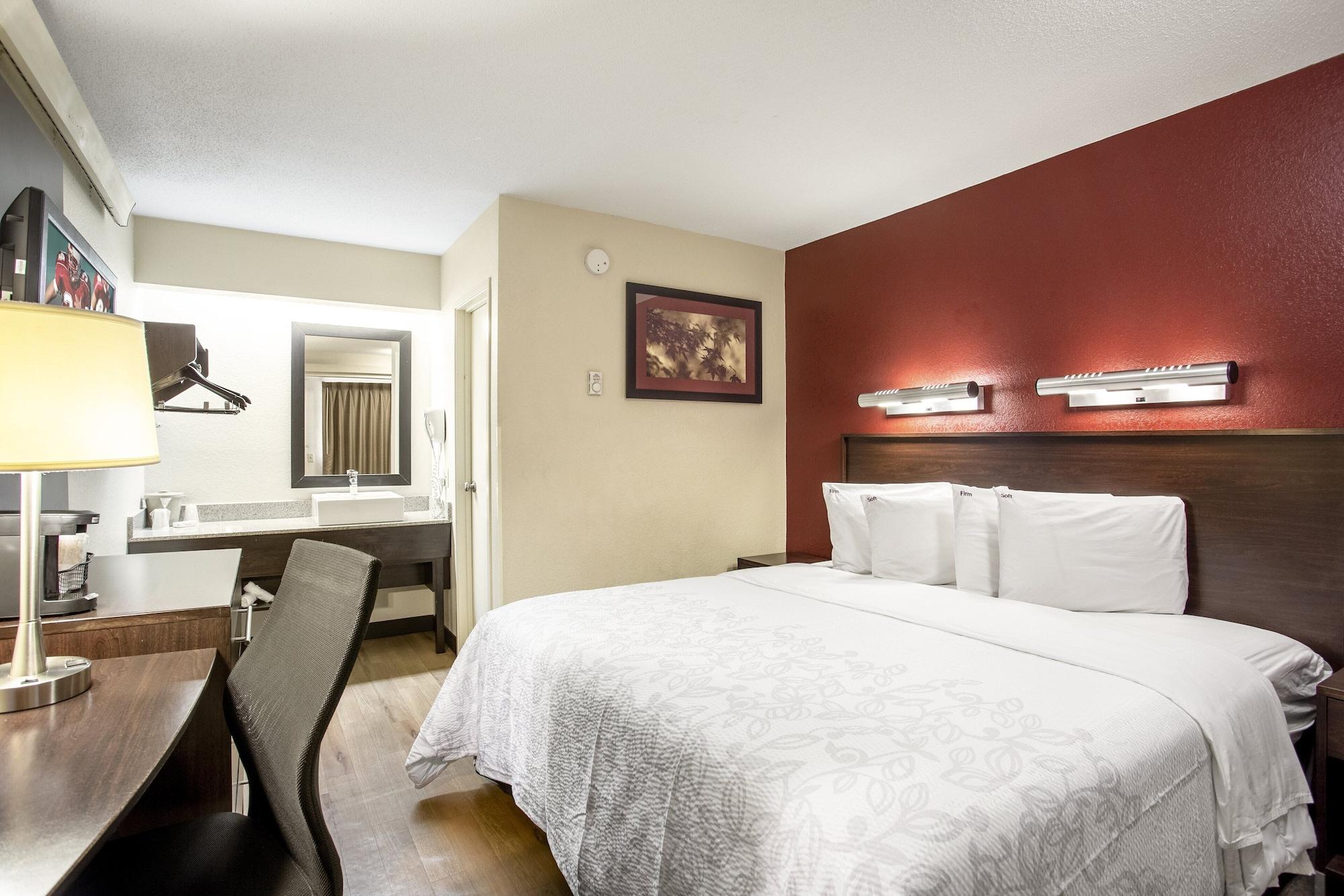Red Roof Inn Plus+ Washington Dc - Александрія Екстер'єр фото