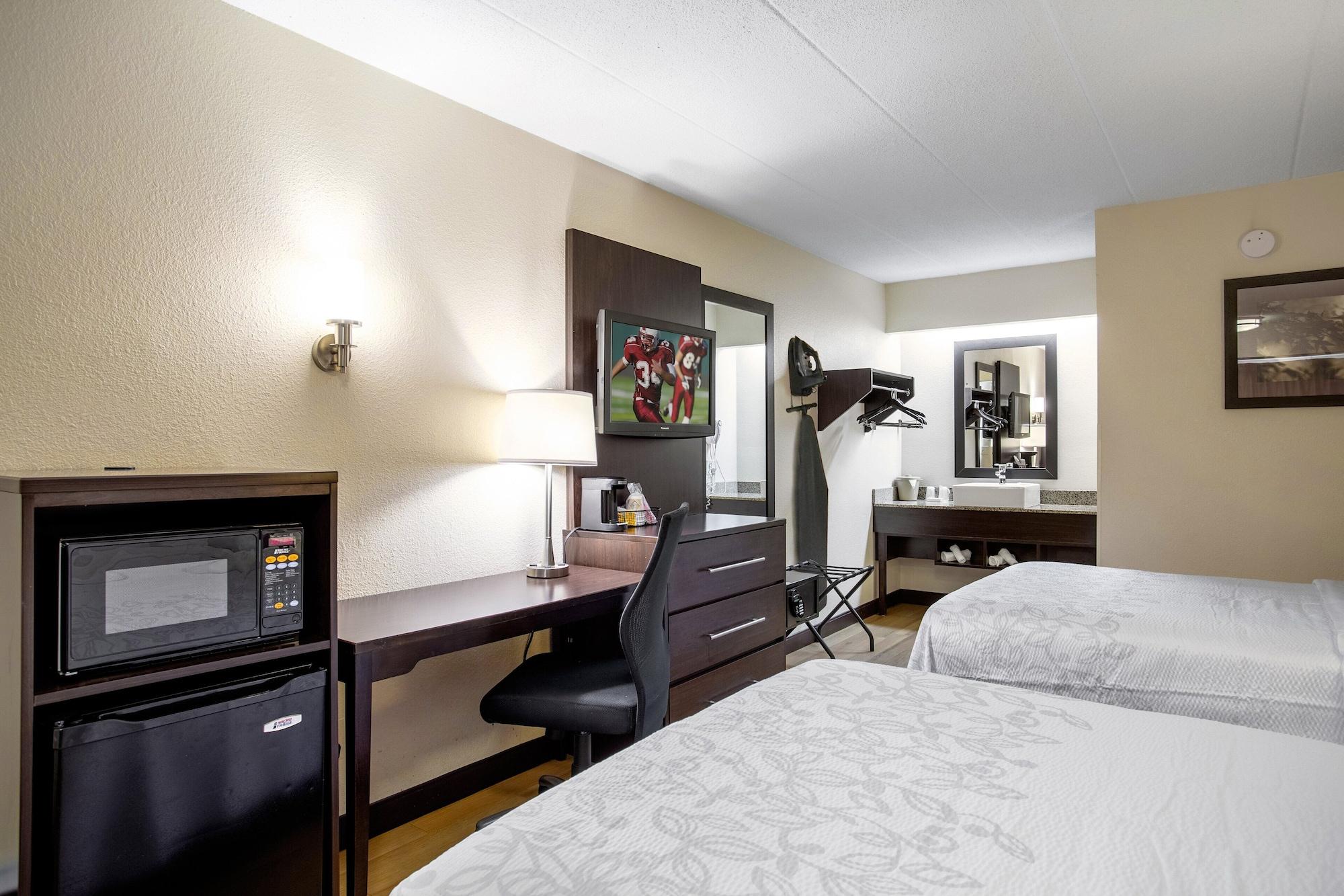 Red Roof Inn Plus+ Washington Dc - Александрія Екстер'єр фото