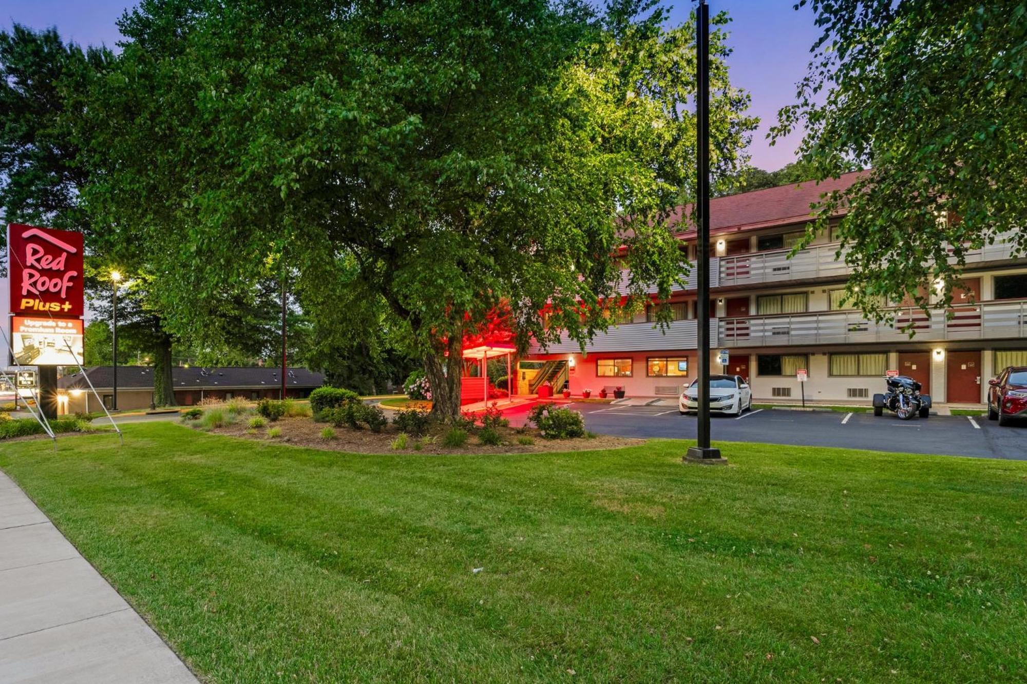 Red Roof Inn Plus+ Washington Dc - Александрія Екстер'єр фото